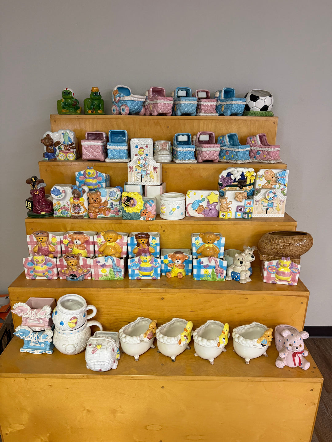 MISC CERAMIC/BABY NOVELTIES (55 Pieces)